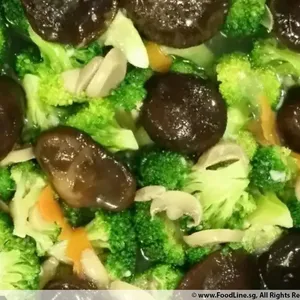 Broccoli w/ Mushroom • 双菇兰花(Chef's Recommended)
