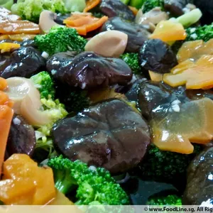 Broccoli w/ Mushroom •香菇兰花 (Chef's Recommendation)