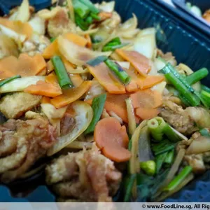 Chicken w/ Spring Onion & Ginger •姜葱炒鸡