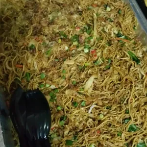 炒鸡蛋面 Fried Egg Noodle