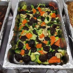 Broccoli w/ Mushroom • 双菇兰花(Chef's Recommended)