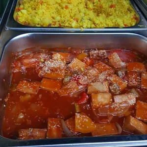 Pineapple Rice with Golden Raisin