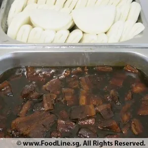 Braised Pork w/ Bun • 扣肉包(Chef's Recommended)