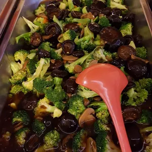 香菇兰花 Broccoli w/ mushroom