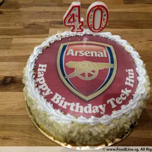 1x ARSENAL (*Price from $58.90 onward) @$58.9 (Size : 9 Inch (12-18 pax)) (Flavours : Vanilla) (Eggless : No) (Big Candles : 1) (Small Candles : 1)