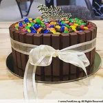 1x KitKat M&Ms Chocolate Cake @$50 (Size: 7 Inches)