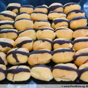 Mini Chocolate Éclair