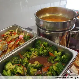 咖喱鸡 Signature Curry Chicken
