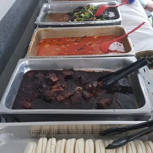 扣肉馒头 Braise Pork w/ Bun