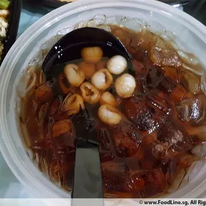Grass Jelly with Longan