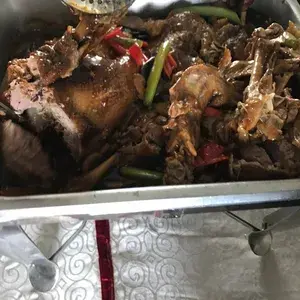 7a. 春纳百福 鱼膘香菇焖鸭 Braised Duck w/Fish Maw & Mushroom