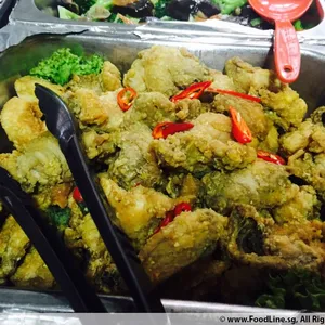 Salted Egg Chicken • 咸蛋鸡(Chef's Recommended)