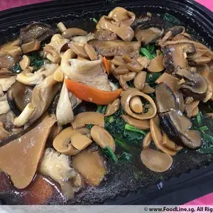 鲍鱼菇菠菜 Spinach w/ Abalone Mushroom