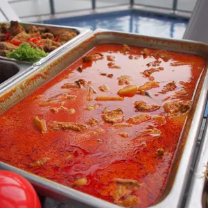 Curry Chicken • 咖哩鸡(Chef's Recommended)