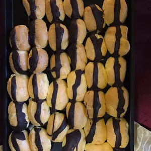 Mini Chocolate Éclair