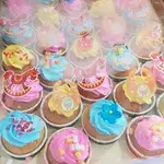 Happy Cupcakes