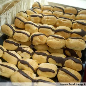 Mini Chocolate Éclair