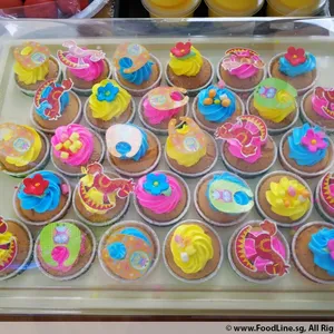Happy Cupcakes