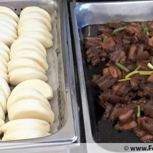 扣肉馒头 Braise Pork w/ Bun