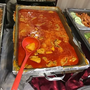 Curry Chicken • 咖哩鸡(Chef's Recommended)