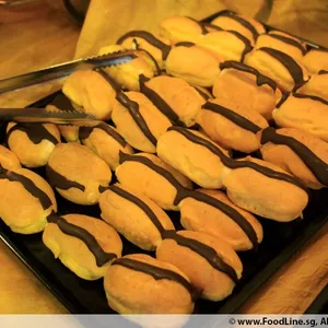 Mini Chocolate Éclair