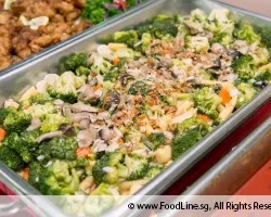 Broccoli Mushroom with Oyster Sauce | Customer Photo | Liang Food Caterer