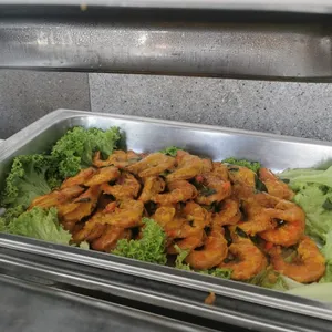 金瓜奶香虾 Stir-Fried Prawn with Pumpkin Cream