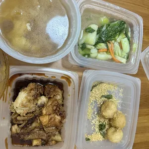 Lunch/Dinner Tingkat (5 Days, 3 Dishes + Soup OR 4 Dishes)