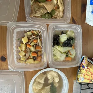 Lunch/Dinner Tingkat (5 Days, 3 Dishes + Soup OR 4 Dishes)