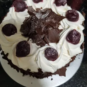 Black Forest Cake (Size: 500g)