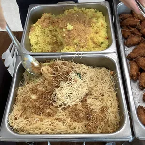 Thai Pineapple Rice 50% & Sin Chow Bee Hoon 50%
