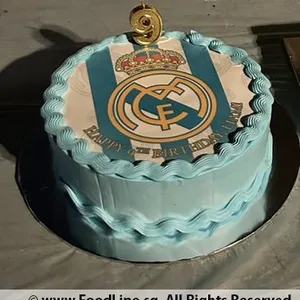 Real Madrid (Size: 7 inch) (Flavours: Cookies and cream) (Big candles: None) (Small candles: 9) (Message on Complimentary Gift Card: No) (Message on Cake (Short & Sweet): Yes (do write the message in the ordering form, under comments box))