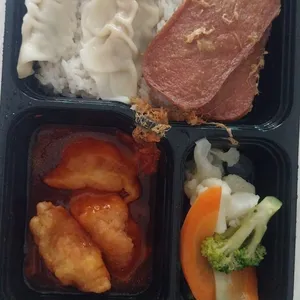 5 Days Lunch Tingkat Package (Weekdays Only)