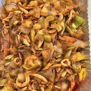 Sautéed squid in sambal dressing 招牌叁芭苏东