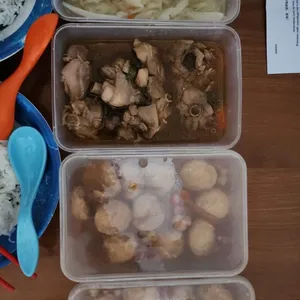 Jessie Catering Tingkat Meal - 3 dishes + 1 soup/ 4 dishes (5 days)
