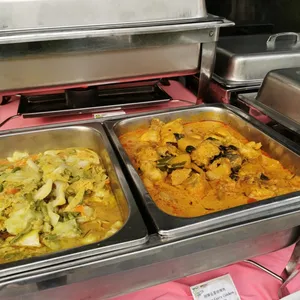 Signature Curry Chicken with Potato 招牌金薯咖喱鸡