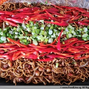 Stir Fry Hong Kong Noodle 干炒香港面