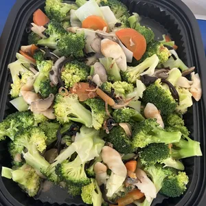 Broccoli w Pacific Mushroom 鲍贝西兰花