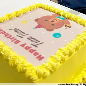TPC30 Brown Bear Party (Size: 7 Inch) (Eggless: No) (Base Color: Yellow) (Flavour: Vanilla) (Shape: Square) (Big candles: 2) (Small candles: 2) (Message on Complimentary Gift Card: No) (Message On Cake: (Short & Sweet): Yes (do write the message in the ordering form, under comments box))