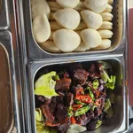 Yeh’s homemade bun with stewed meat 夜招牌扣肉包