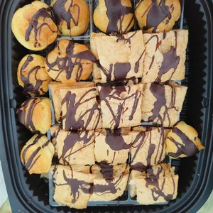 Mini Choco E’clair & Apple Strudel
