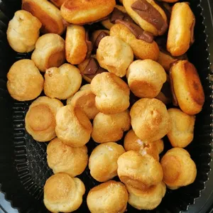 Choux Pastries(Snow Cream Puff and Chocolate Eclair)