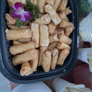 Vegetarian Spring Roll with Sweet Sauce