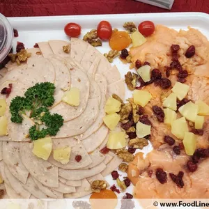 Merry Medley Cold Platter (Gula Melaka Glazed Turkey Ham, Honey Chicken Ham and Chestnut Stuffing)