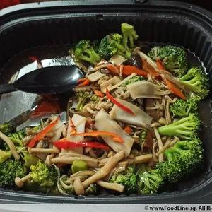 Broccoli with Gui Fei Abalone （西兰花贵妃鲍）