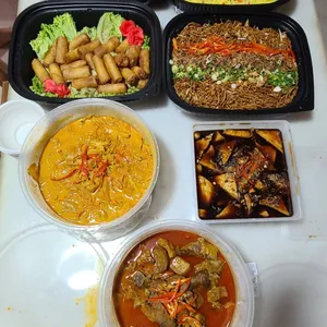 Signature Curry Chicken w. Potato 招牌咖喱鸡马铃薯
