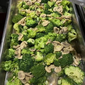 Broccoli with Jade Abalone Mushroom