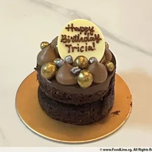 Signature 55% Belgian Chocolate Bento Cake (Size: Diameter: 4" diameter mini cake Height: ~2 inch tall)
