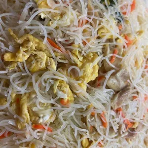 Invigorating Fui Gui Chicken Braised White Bee Hoon 滋补富贵鸡焖白米粉