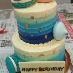 TMD06 Drip6 (Size: Bottom 5 Inch, Top 3 Inch.) (Flavour: Chocolate) (Big candles: 9) (Small candles: 9) (Message on Complimentary Gift Card: No) (Message On Cake: (Short & Sweet): Yes (do write the message in the ordering form, under comments box))